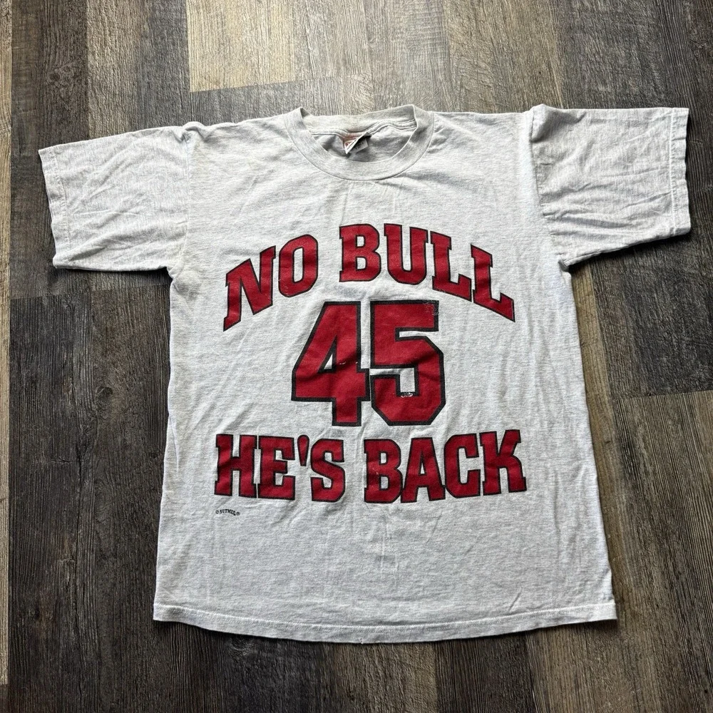 Nutmeg No Bull 45 He's Back (Michael Jordan) T Shirt Size Large Chicago Bulls